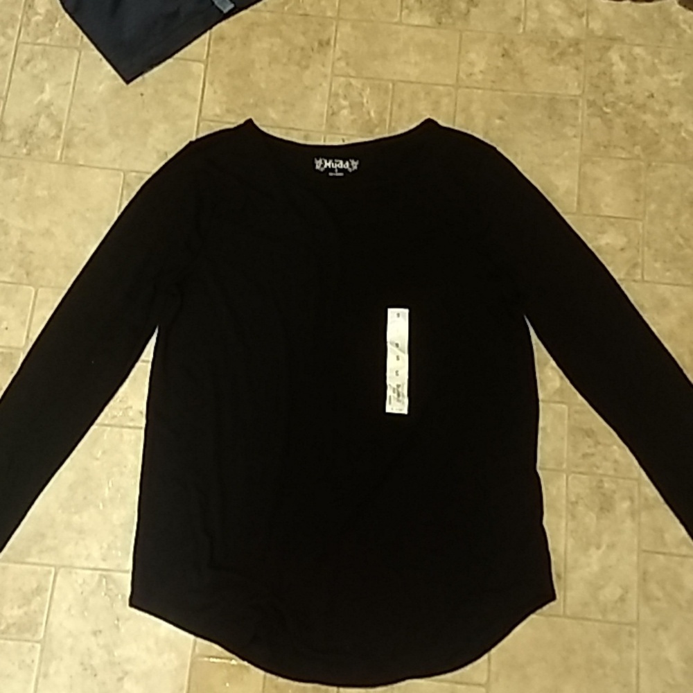 Black shirt